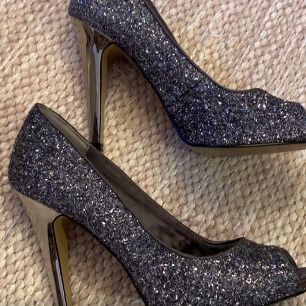 Diamond sparkle high heels 👠